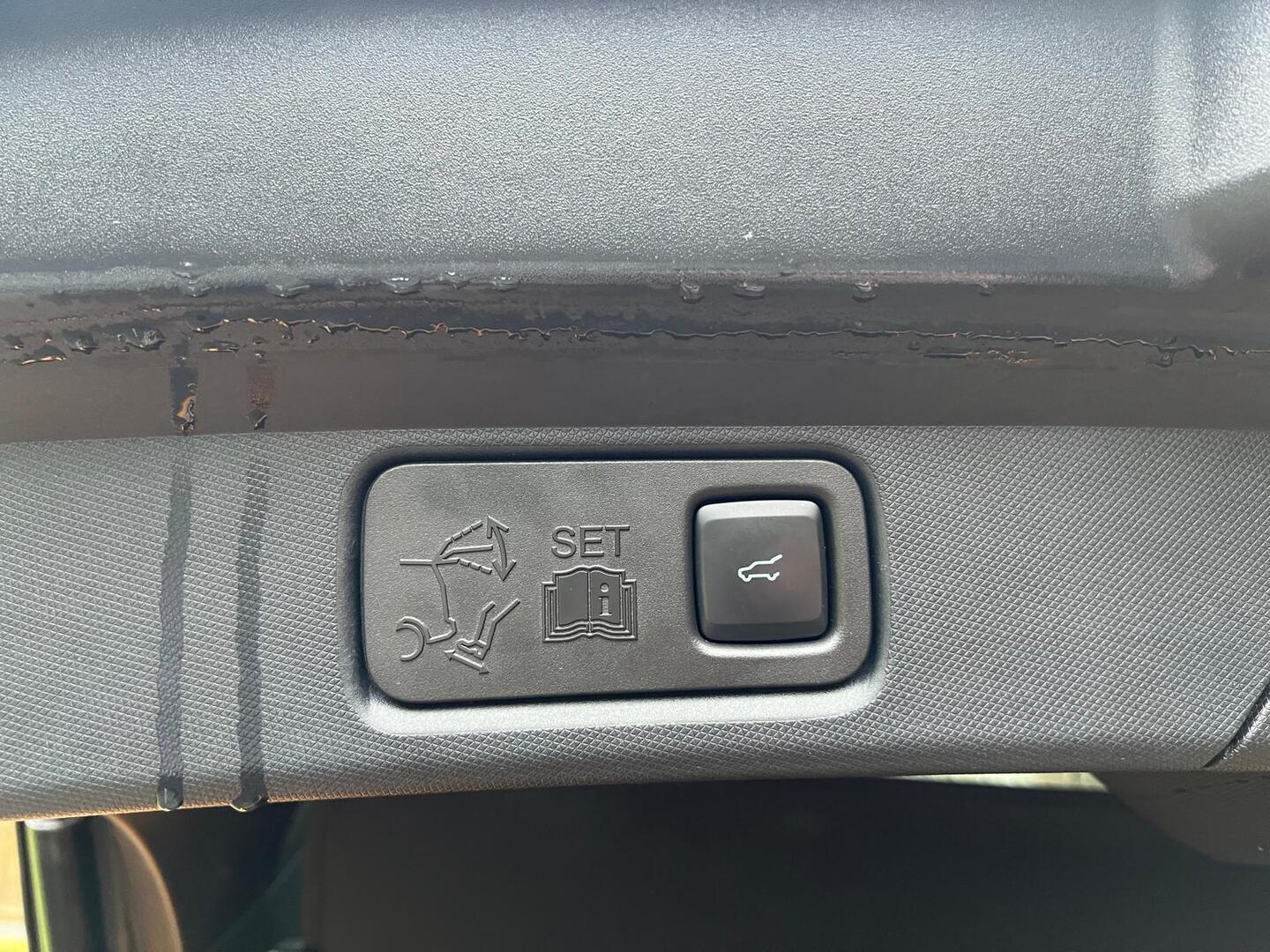 FORD MUSTANG MACH-E 2023