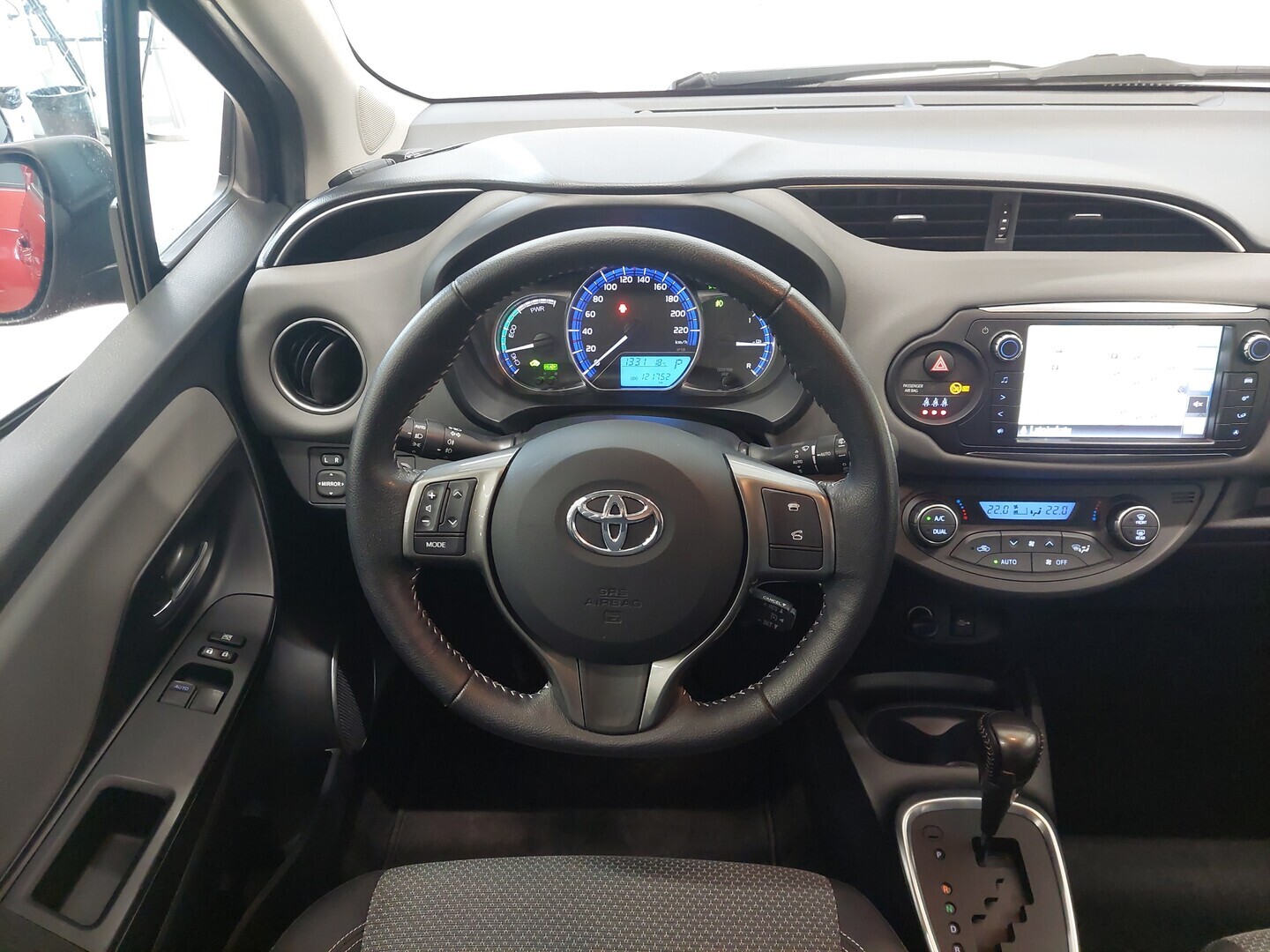 TOYOTA Yaris 2014