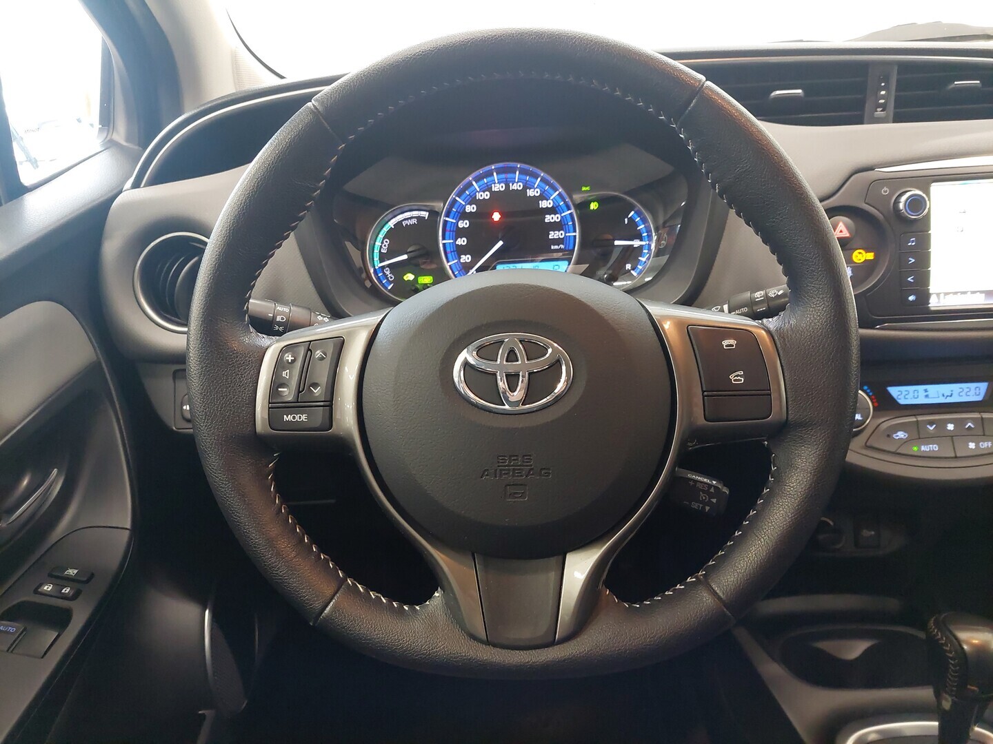 TOYOTA Yaris 2014
