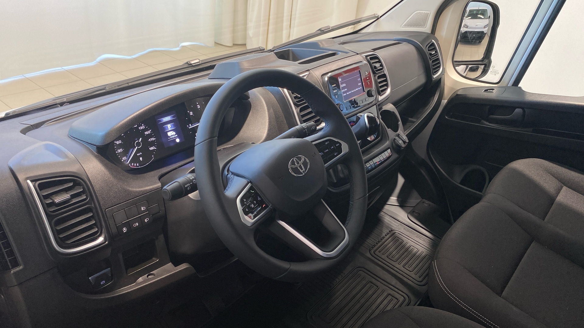 TOYOTA Proace MAX 2024