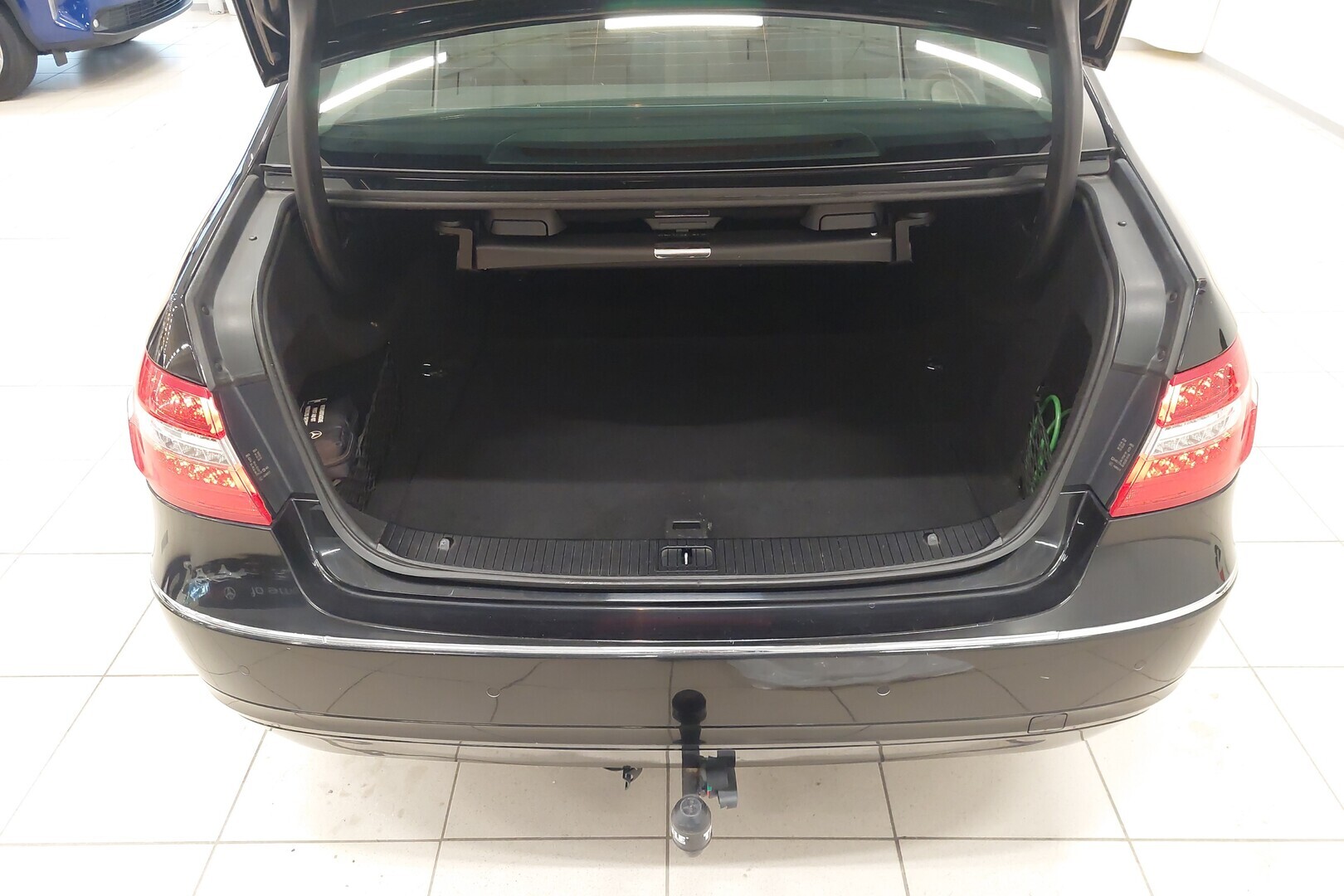 MERCEDES-BENZ E 2009