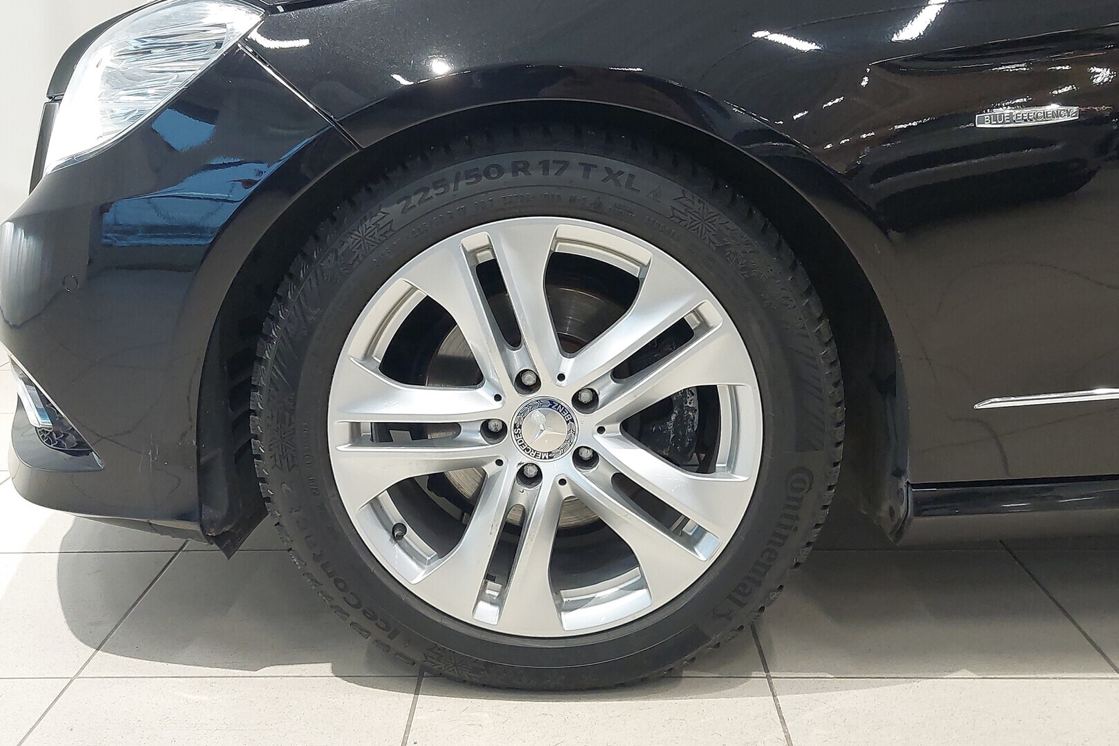 MERCEDES-BENZ E 2009