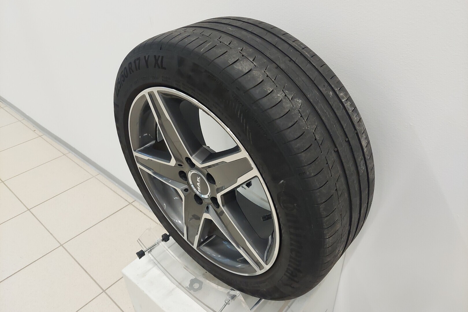 MERCEDES-BENZ E 2009