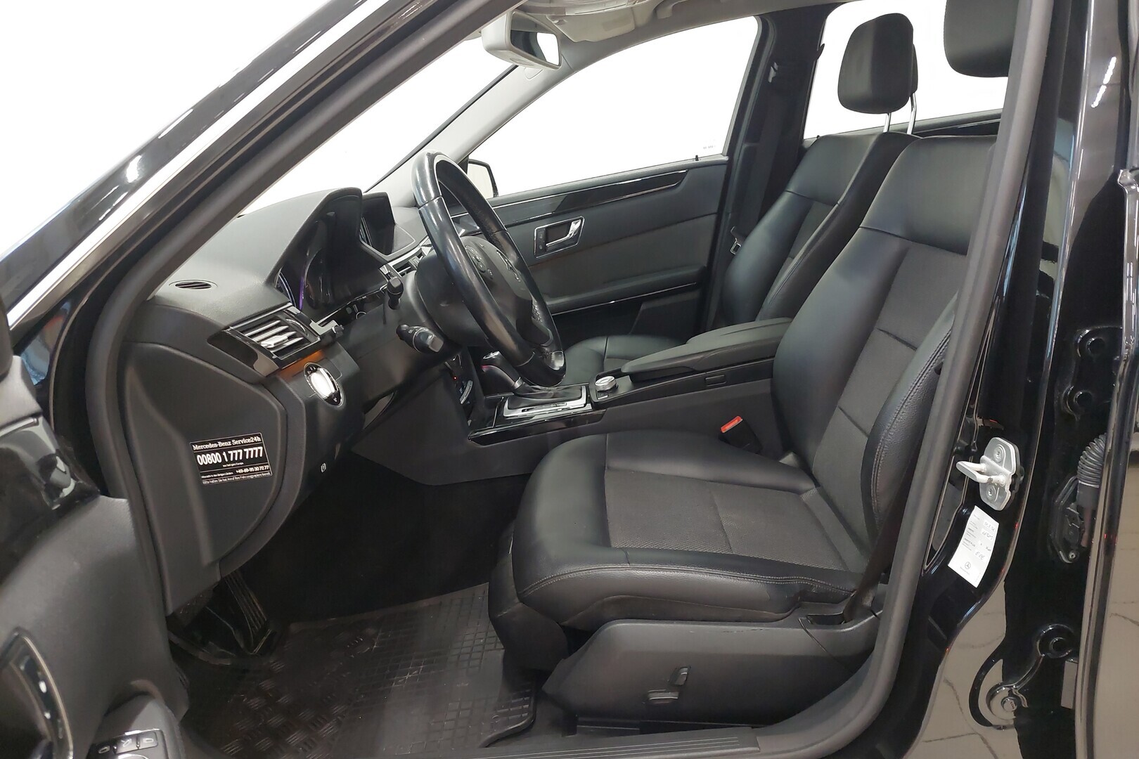 MERCEDES-BENZ E 2009