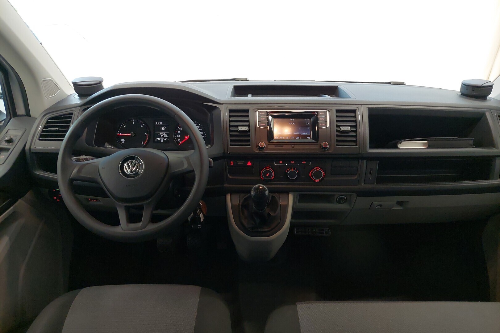 VOLKSWAGEN Transporter 2017