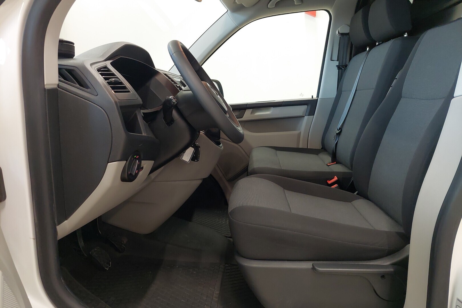 VOLKSWAGEN Transporter 2017