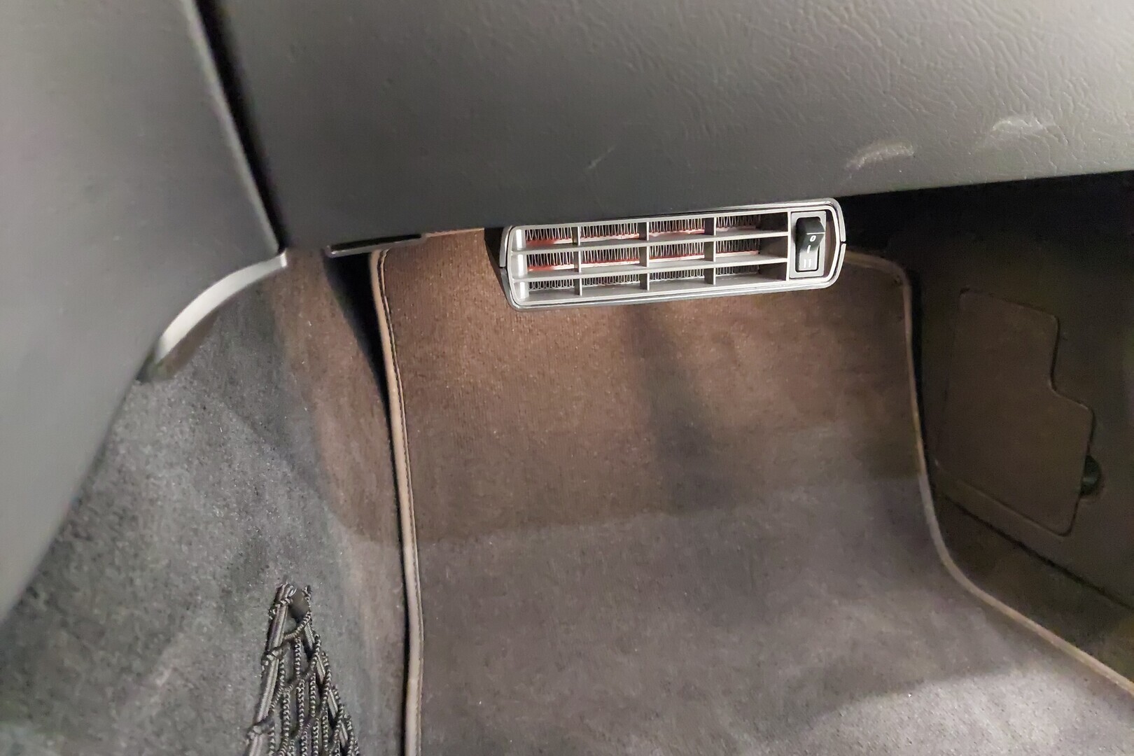 MERCEDES-BENZ C 2020