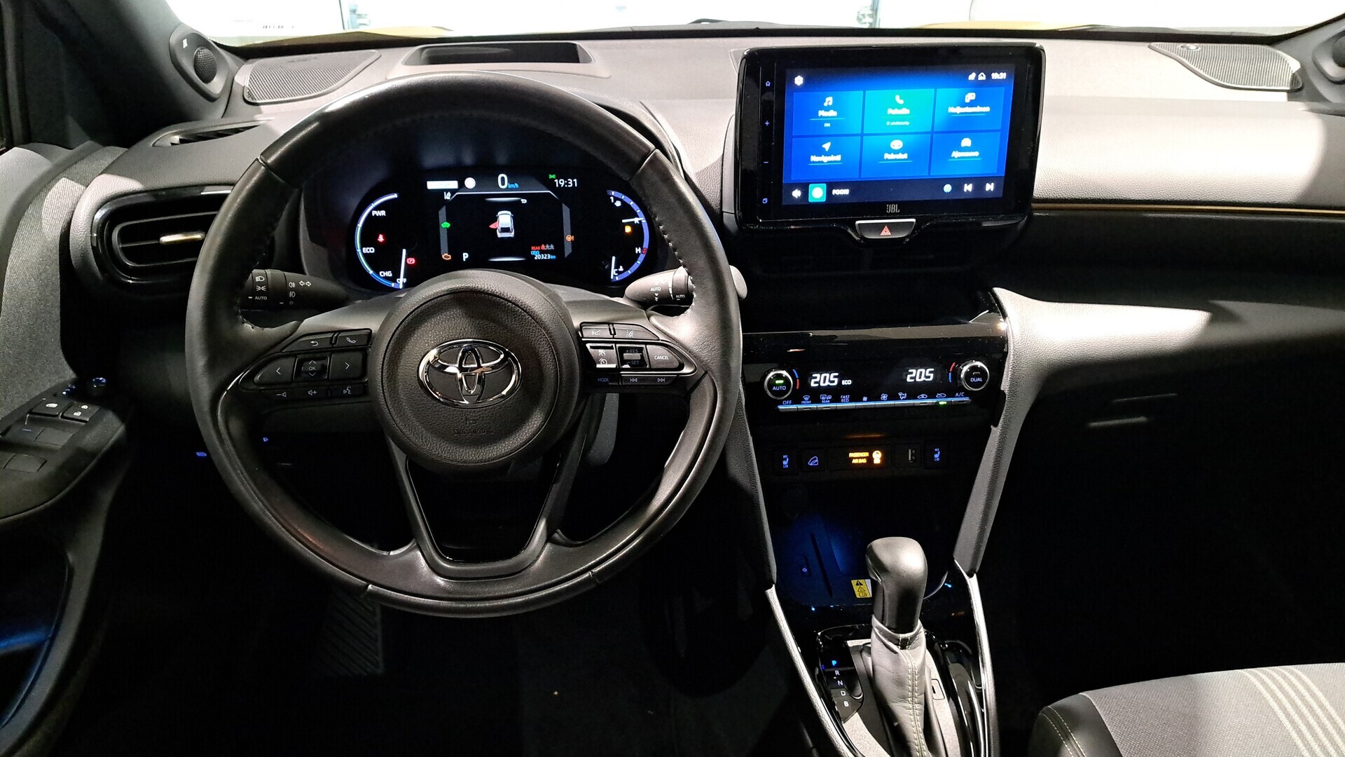 TOYOTA YARIS CROSS 2022