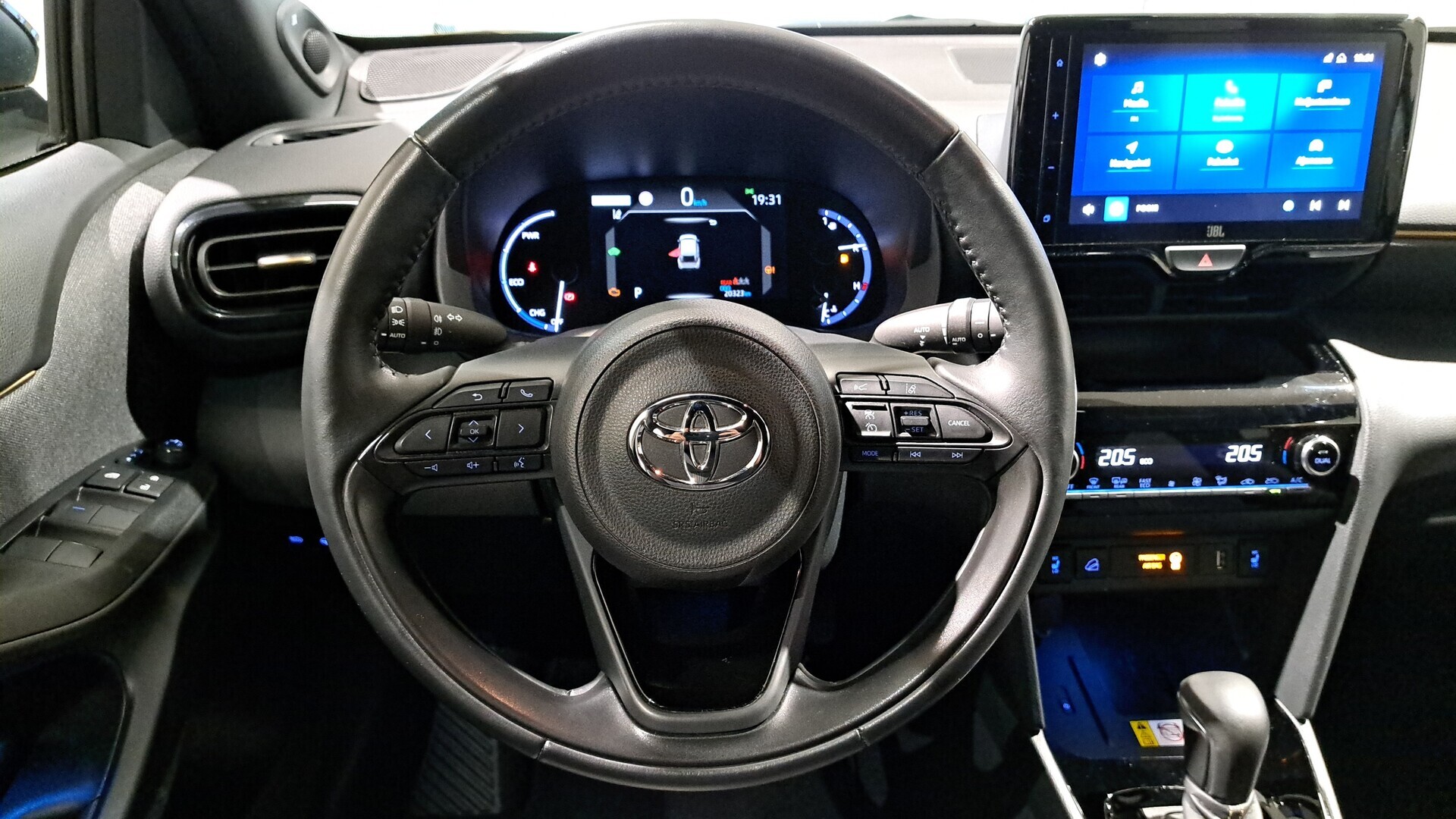 TOYOTA YARIS CROSS 2022