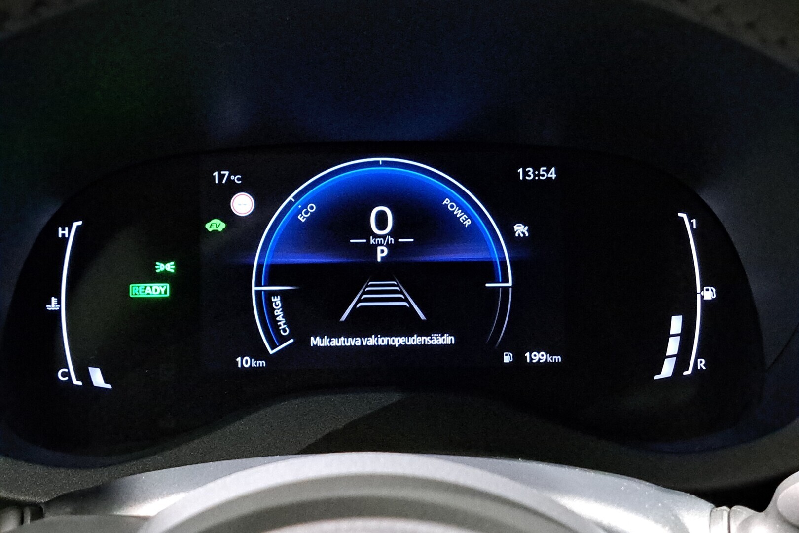 TOYOTA YARIS CROSS 2025