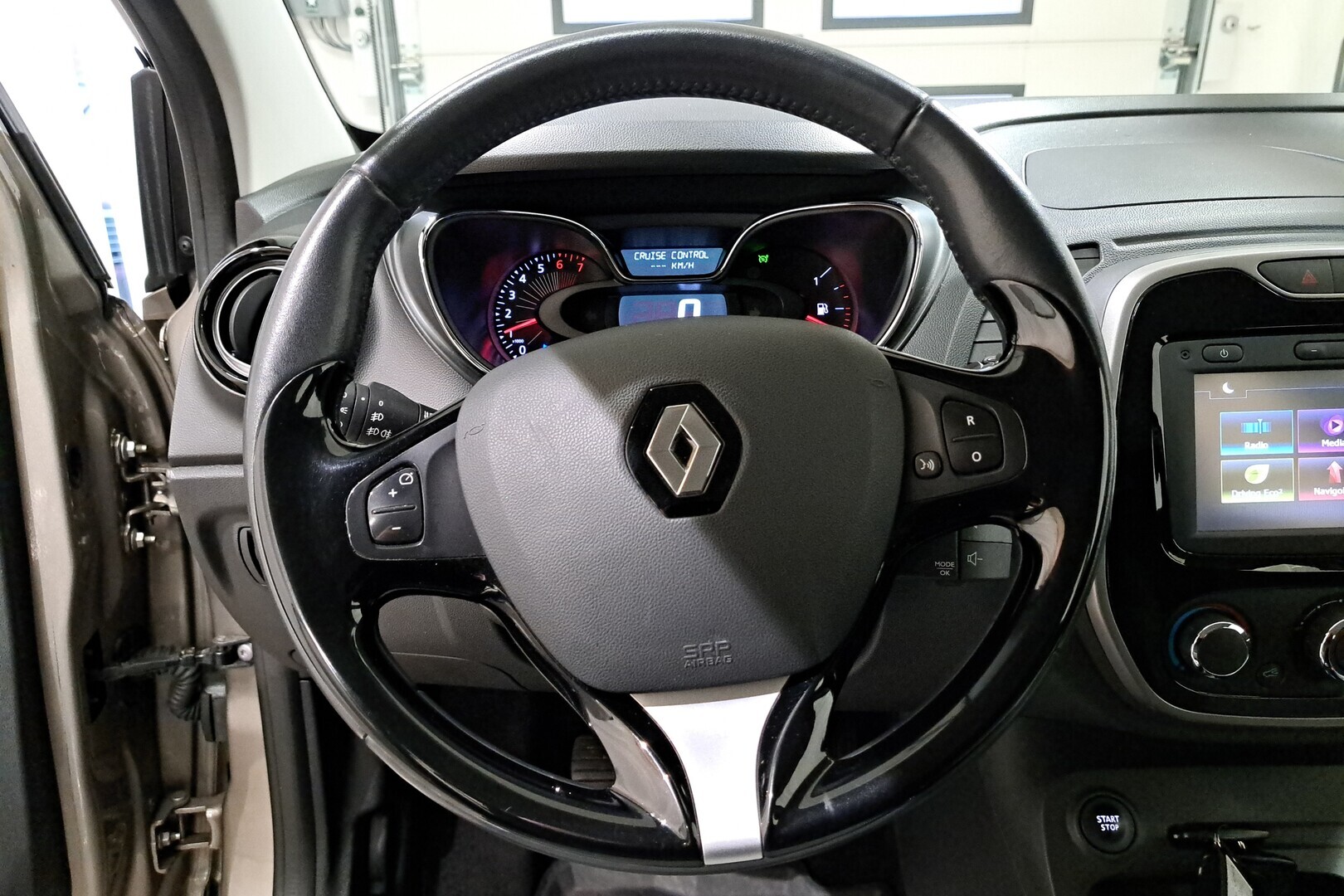 RENAULT Captur 2016