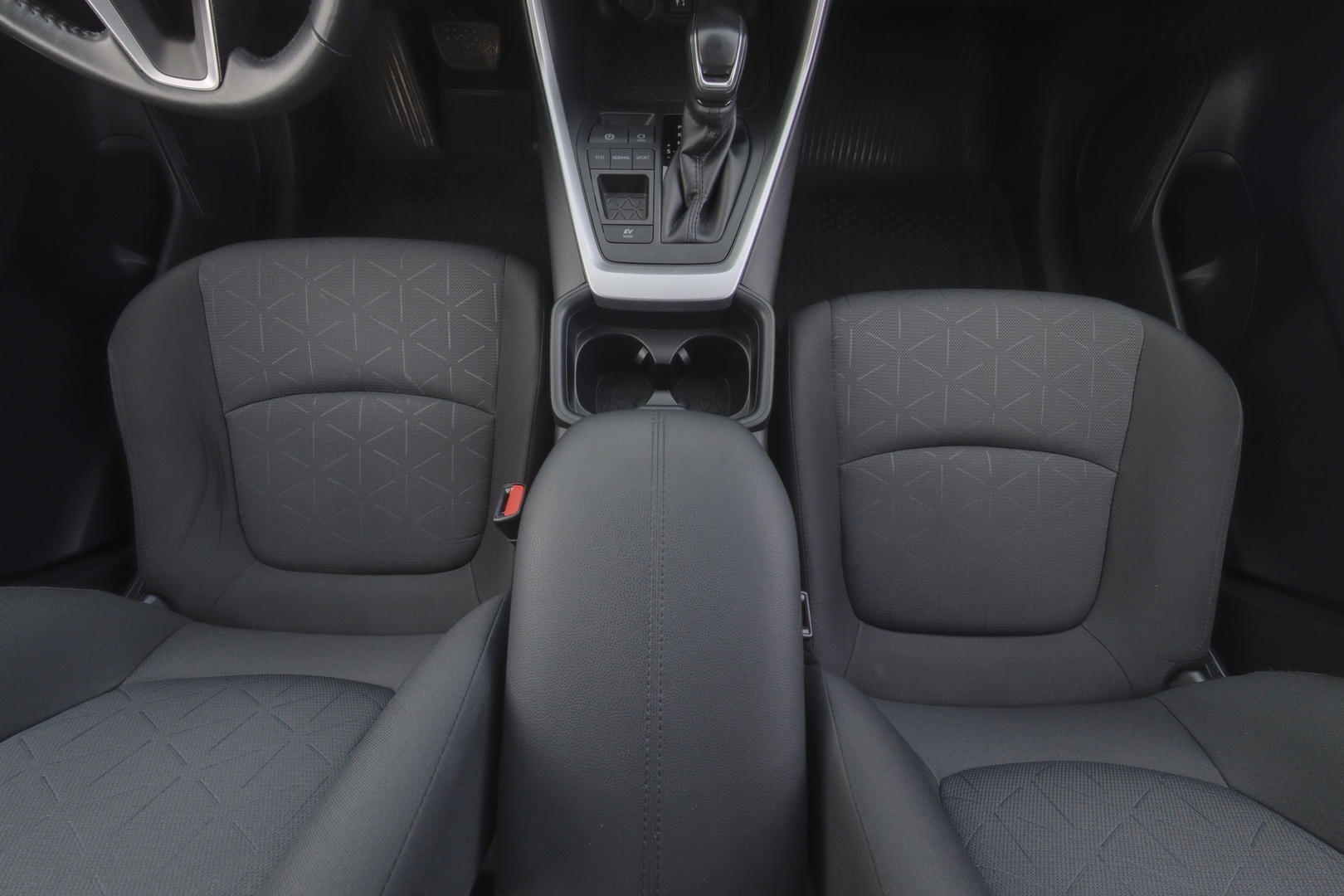 TOYOTA RAV4 2019