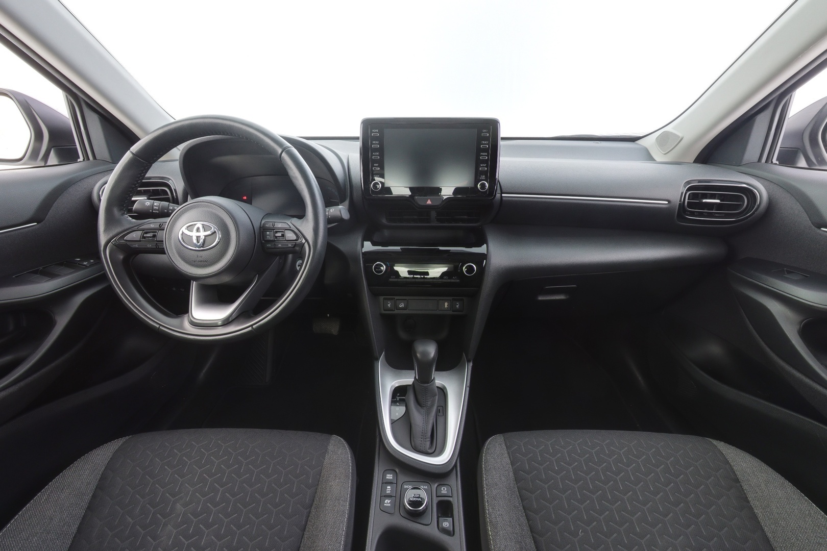 TOYOTA Yaris Cross 2023