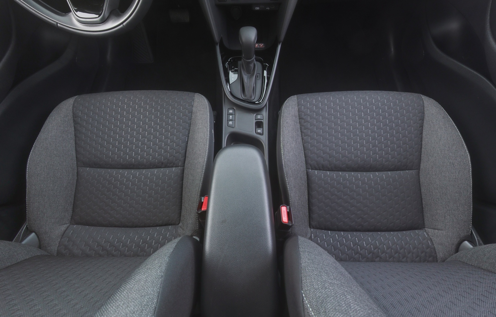 TOYOTA Yaris Cross 2025