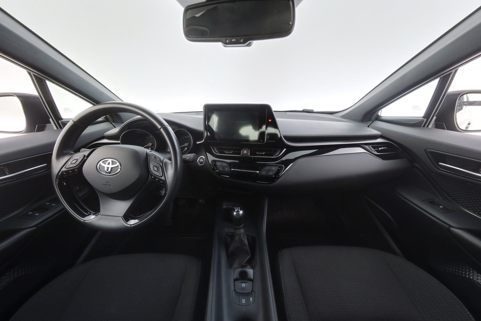 TOYOTA C-HR 2019