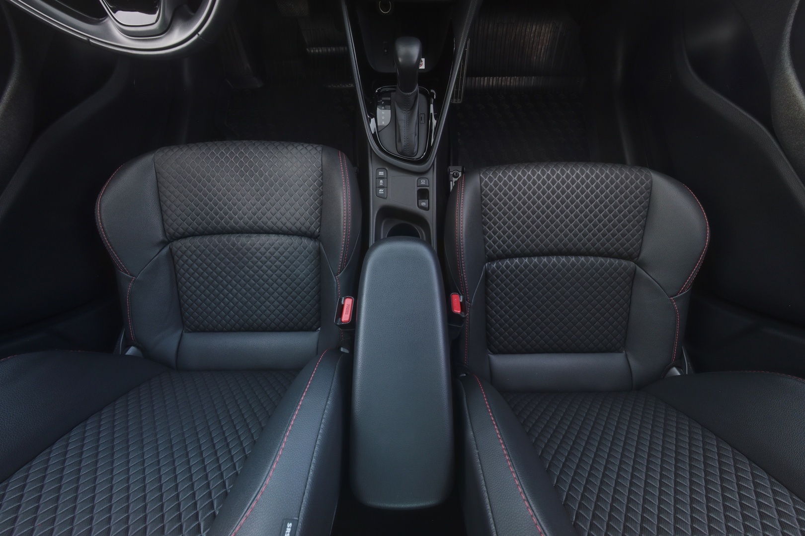 TOYOTA Yaris 2021