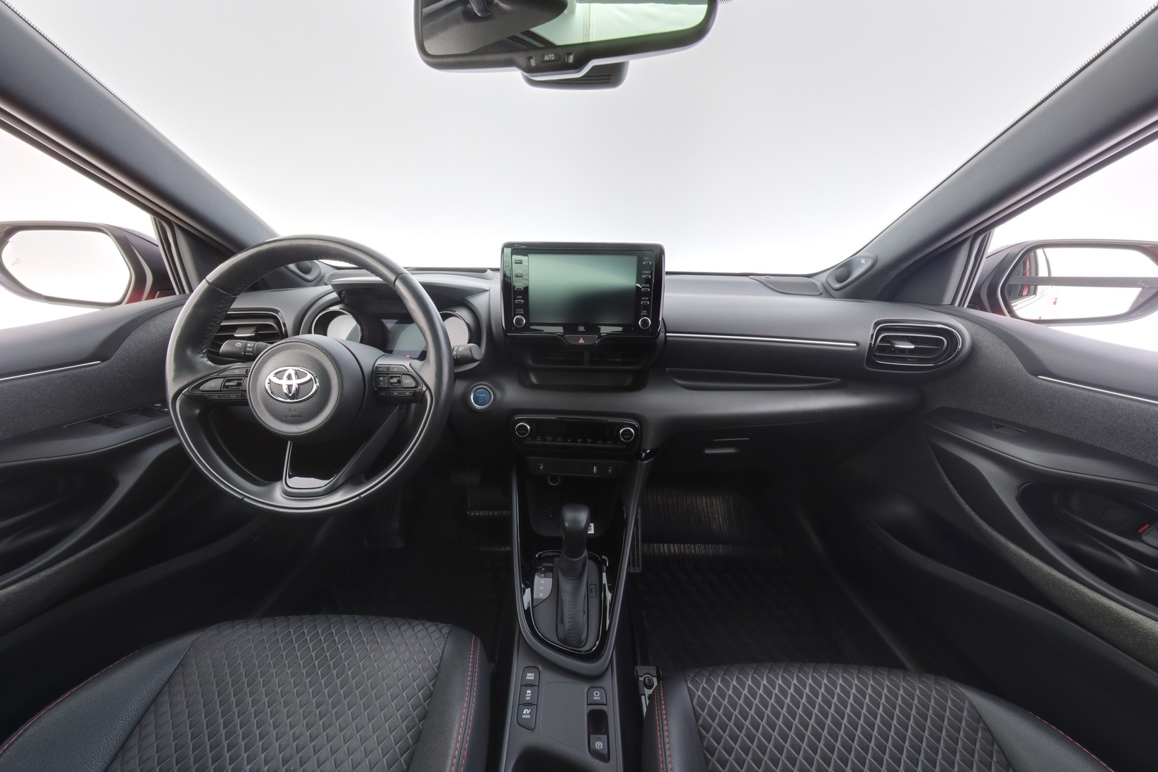 TOYOTA Yaris 2021
