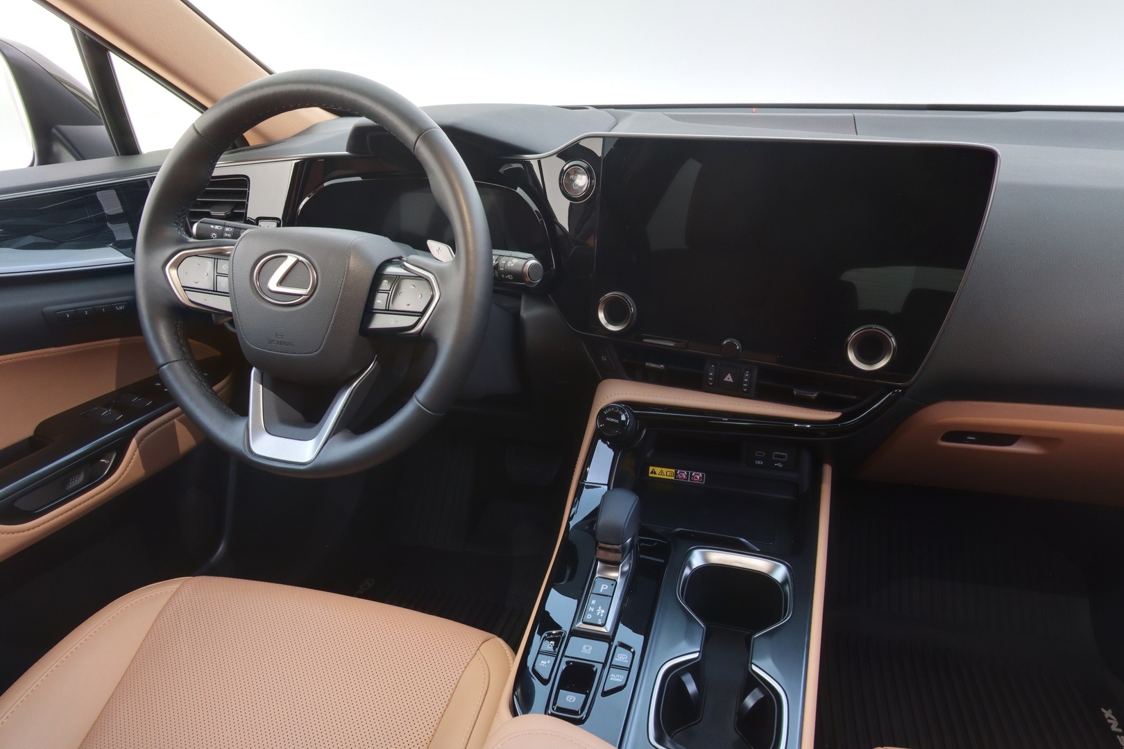 LEXUS NX 2025