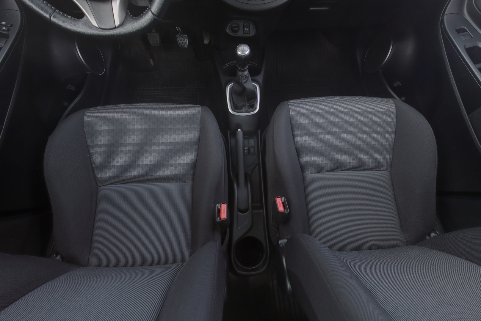 TOYOTA Yaris 2017
