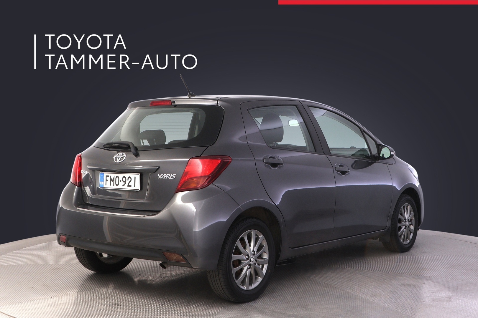 TOYOTA Yaris 2017