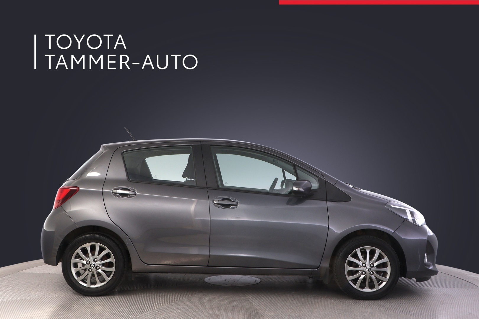 TOYOTA Yaris 2017