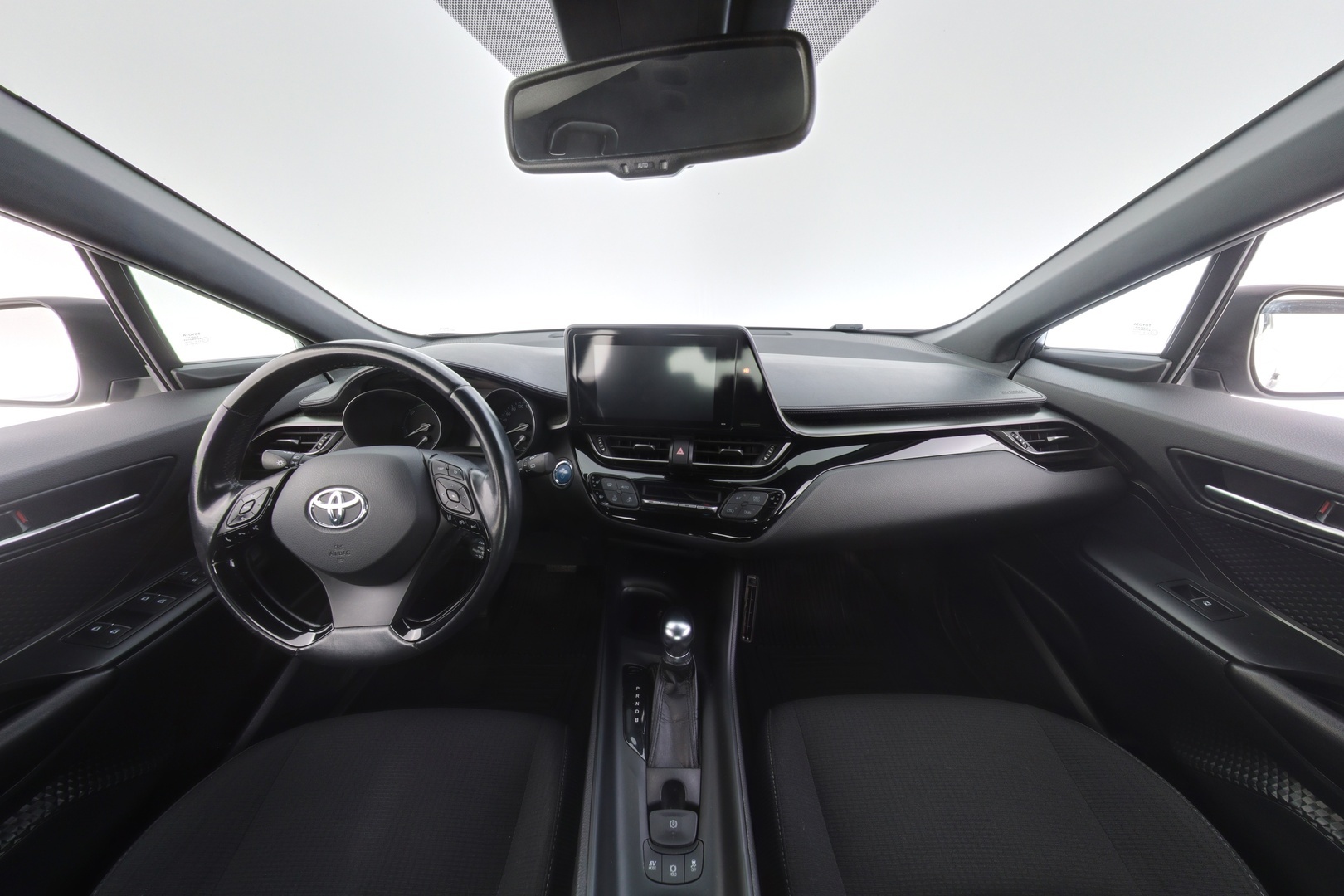 TOYOTA C-HR 2018