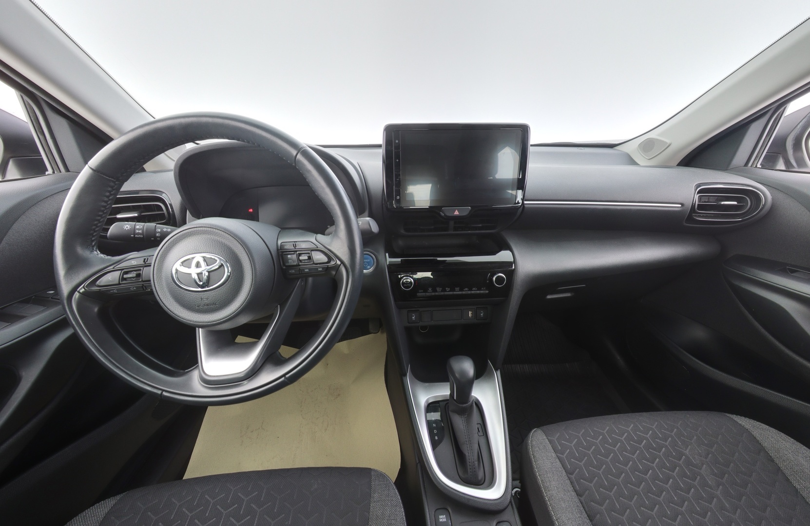 TOYOTA Yaris Cross 2022