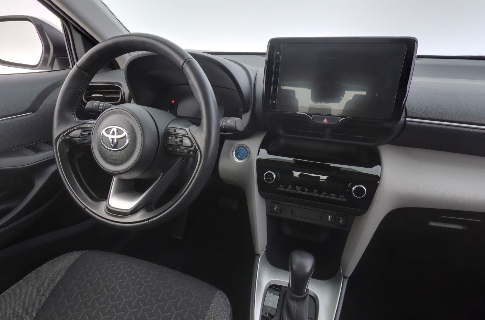 TOYOTA Yaris Cross 2022