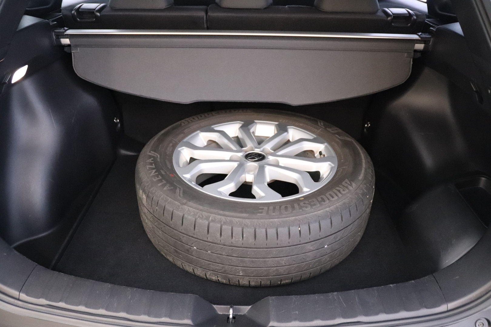 TOYOTA Corolla Cross 2023