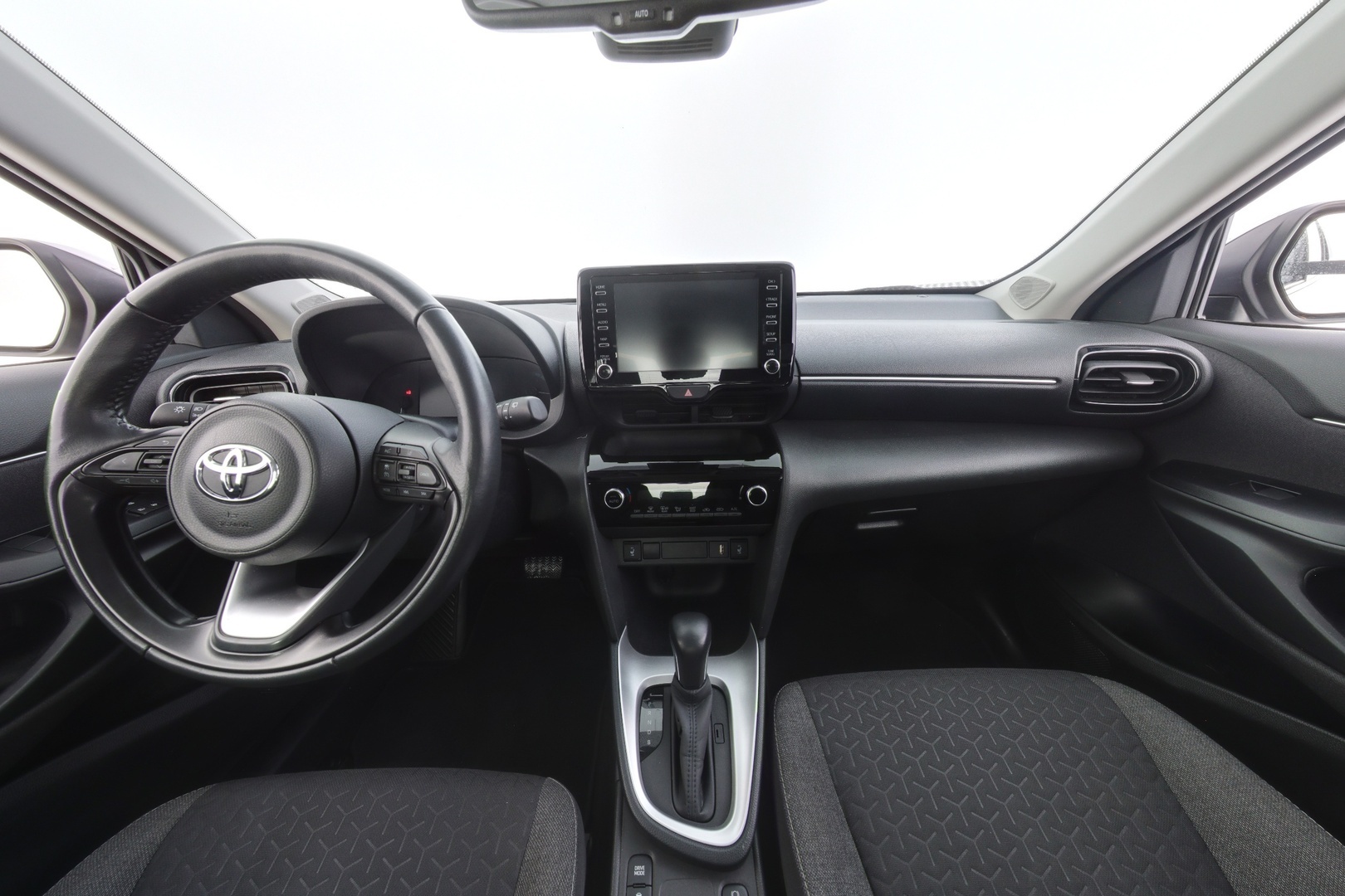 TOYOTA Yaris Cross 2023