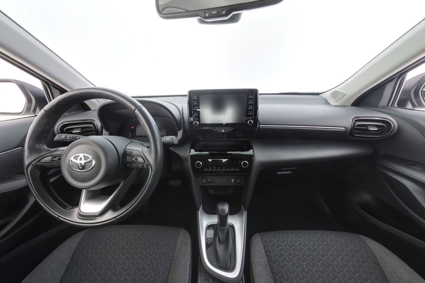 TOYOTA Yaris Cross 2023