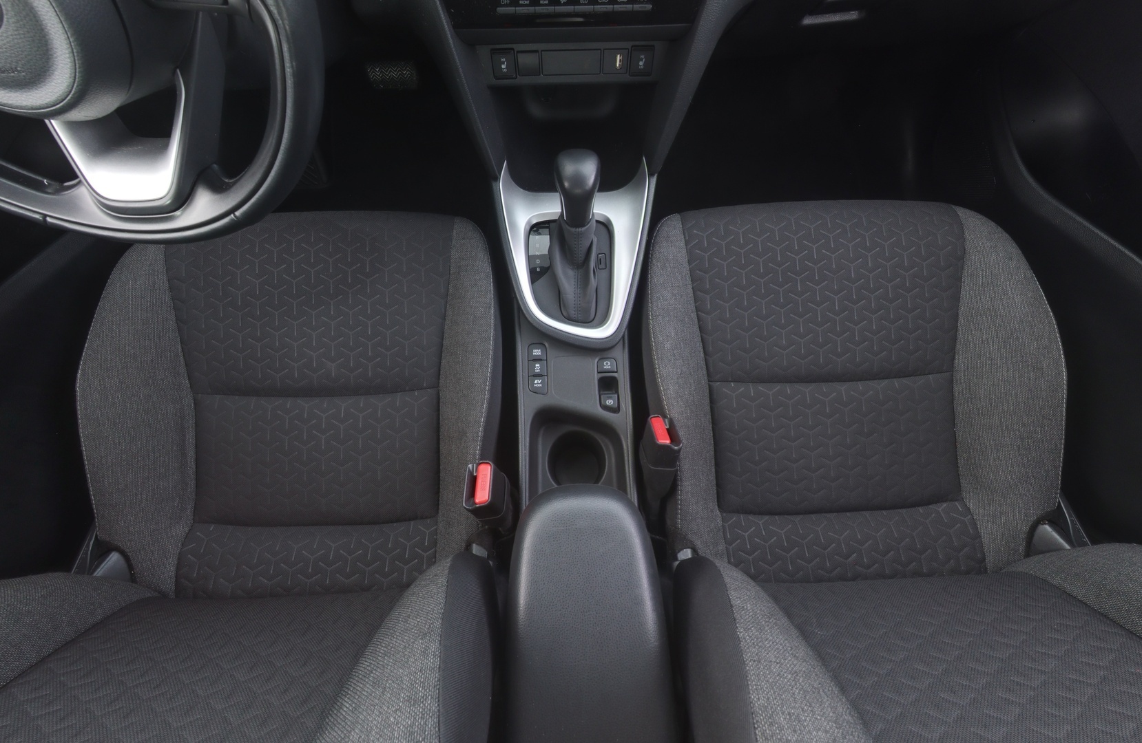 TOYOTA Yaris Cross 2023