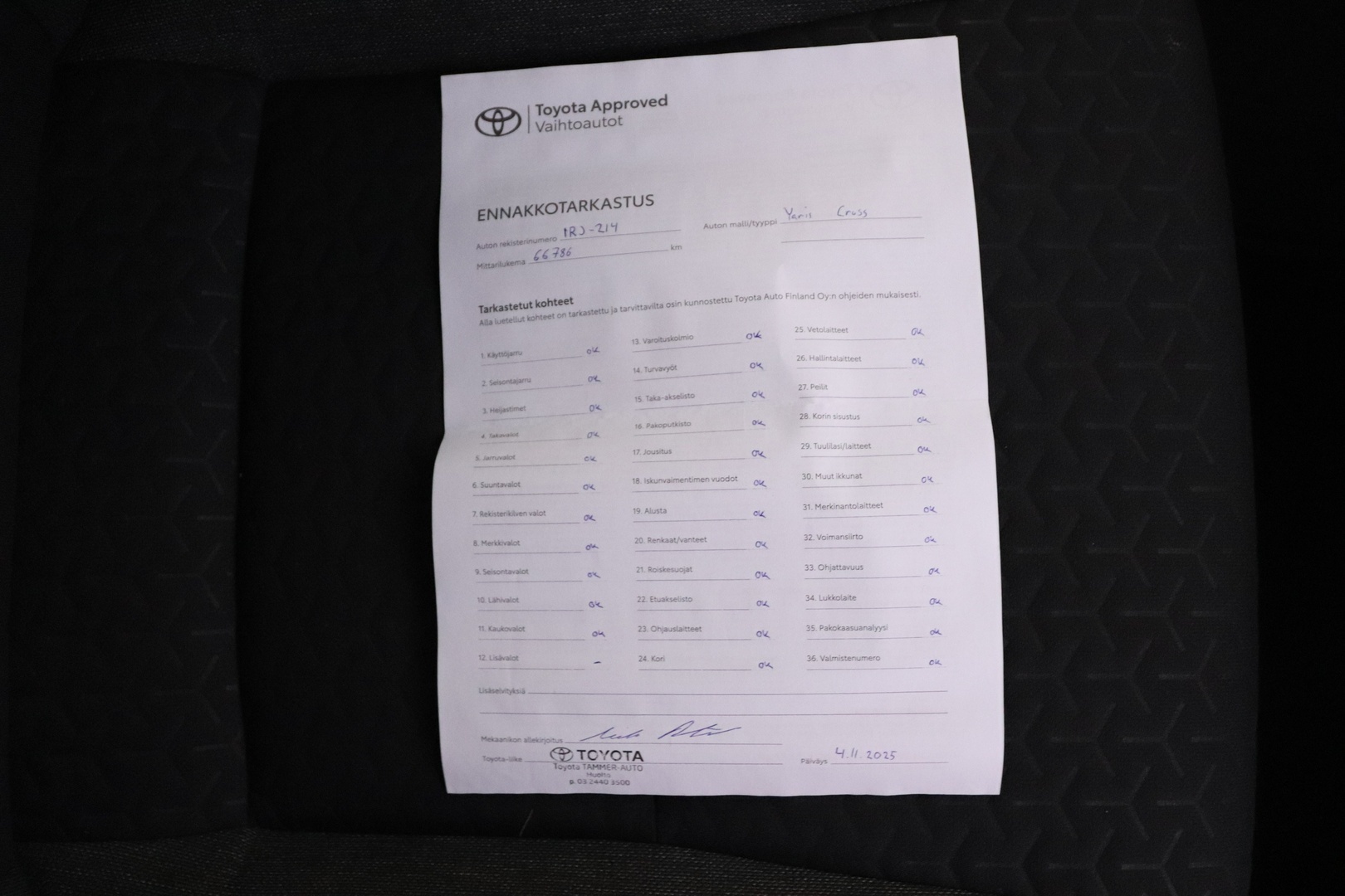 TOYOTA Yaris Cross 2023