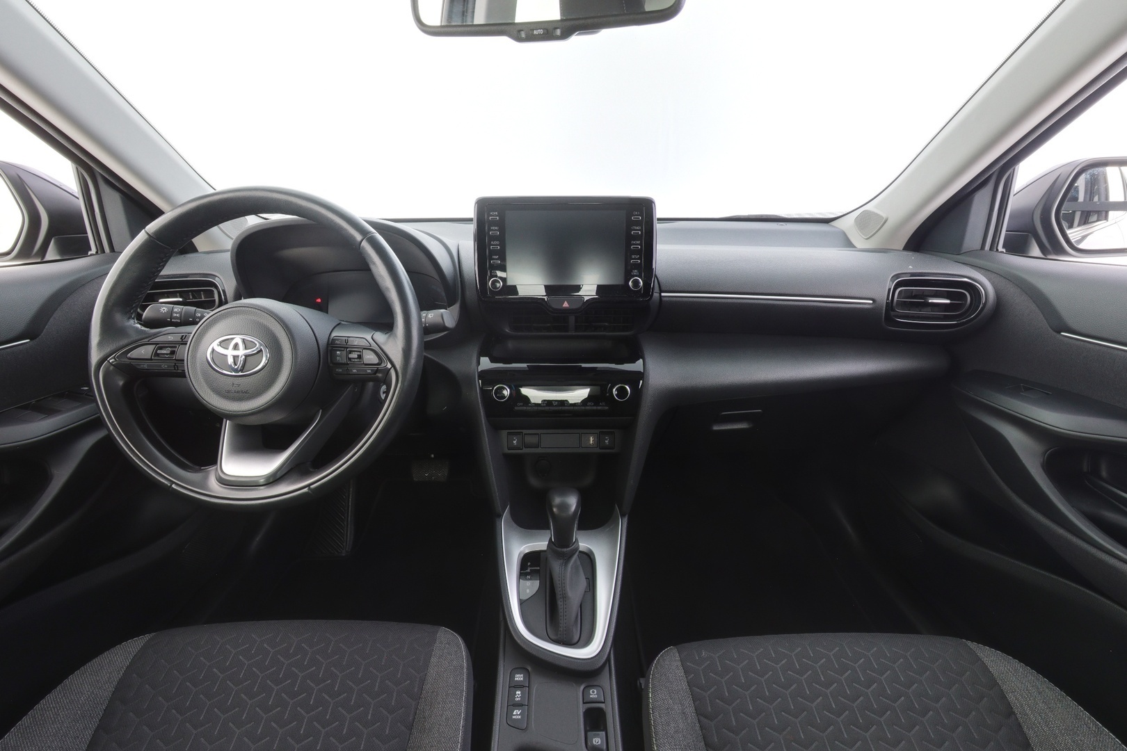 TOYOTA Yaris Cross 2023