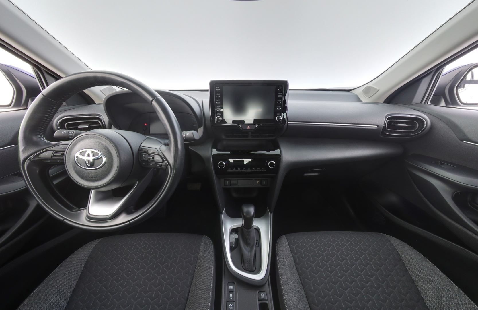 TOYOTA Yaris Cross 2023