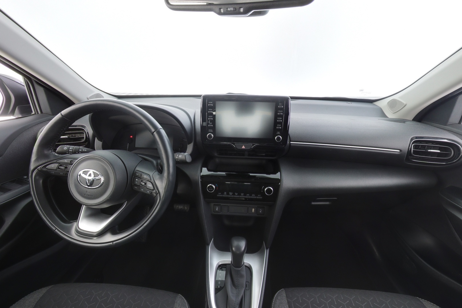 TOYOTA Yaris Cross 2023