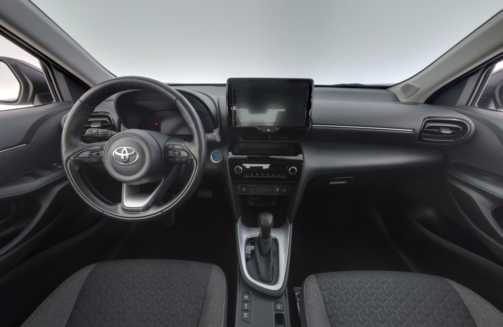 TOYOTA Yaris Cross 2024
