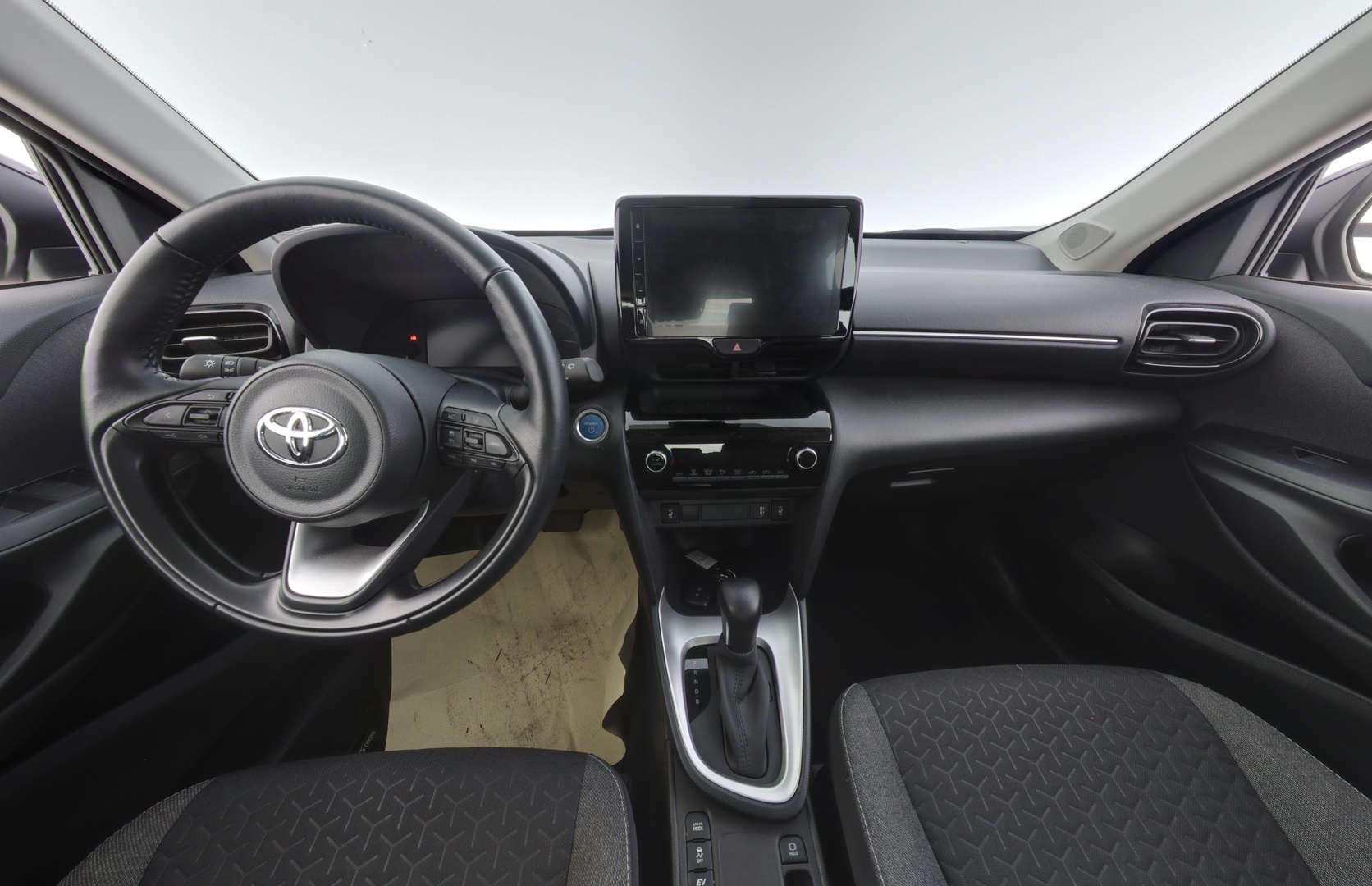 TOYOTA Yaris Cross 2024