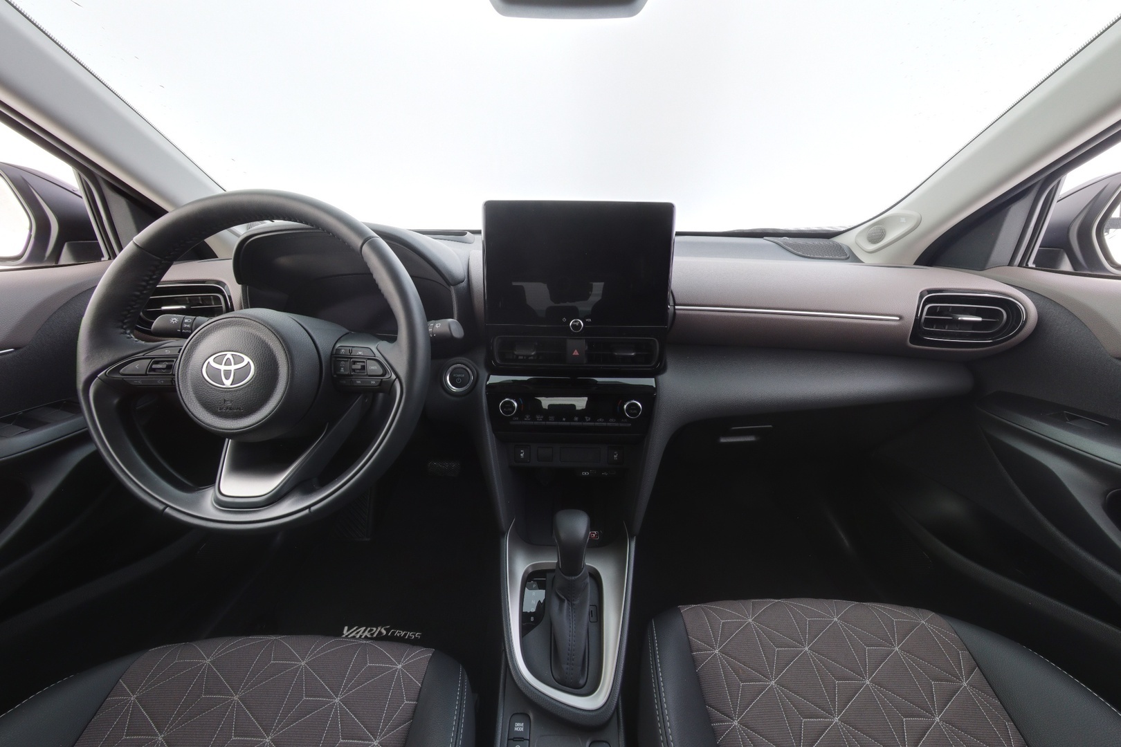 TOYOTA Yaris Cross 2024