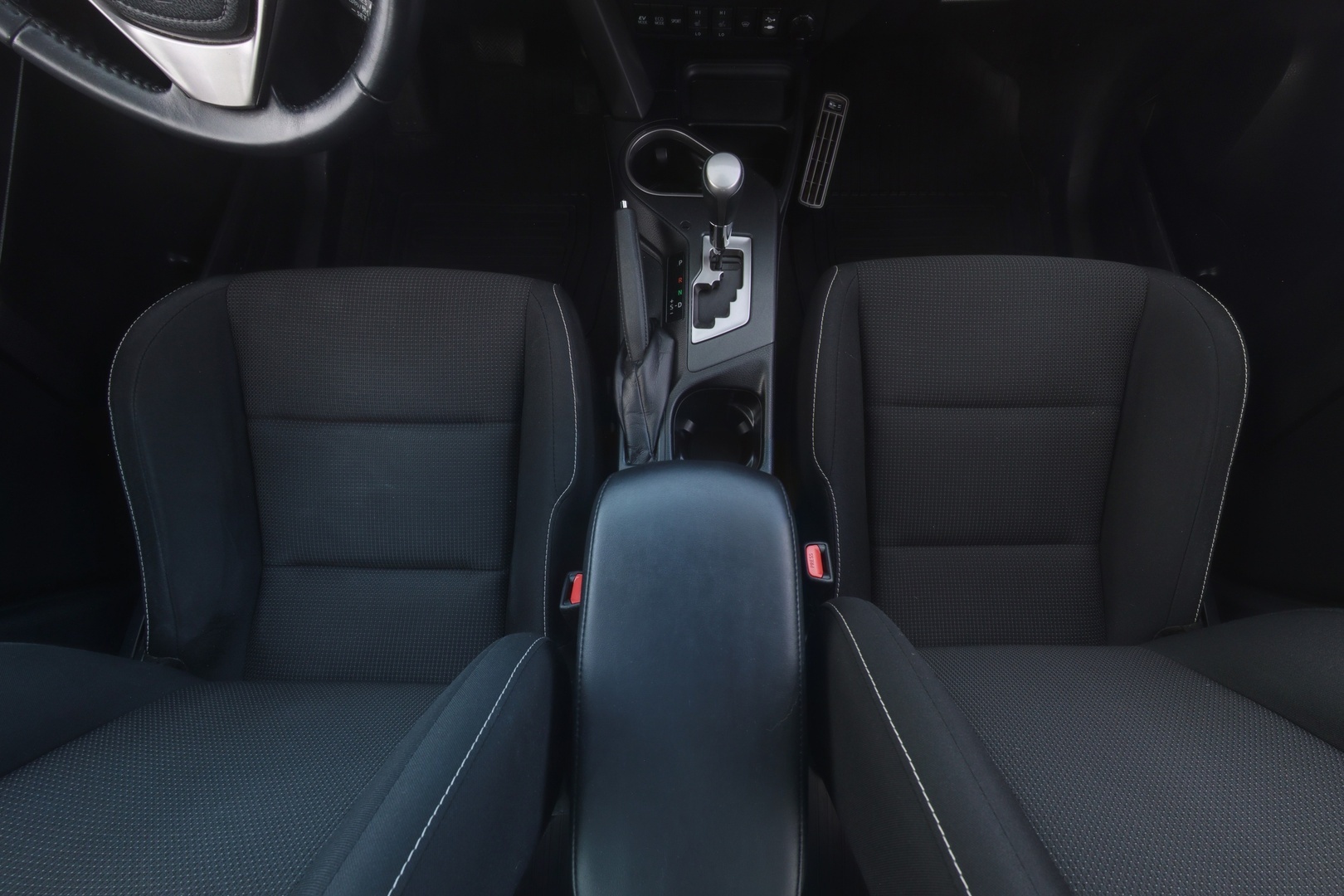 TOYOTA RAV4 2017