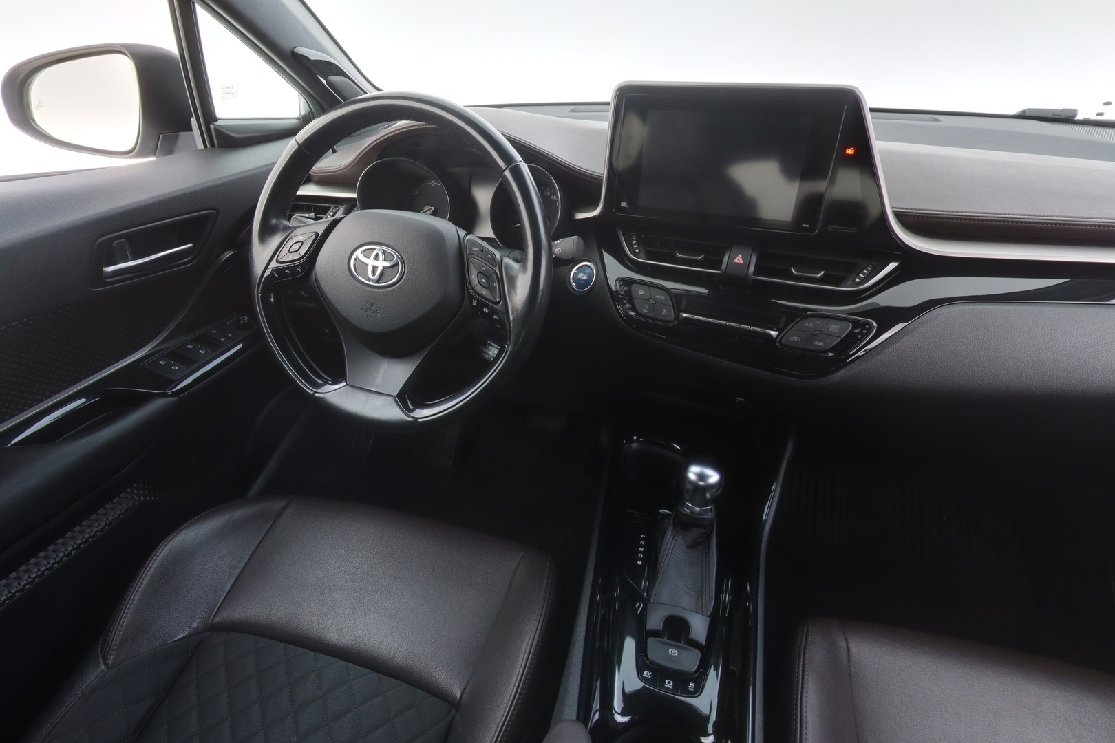 TOYOTA C-HR 2017