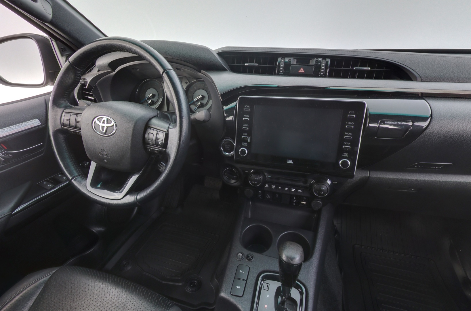 TOYOTA Hilux 2023