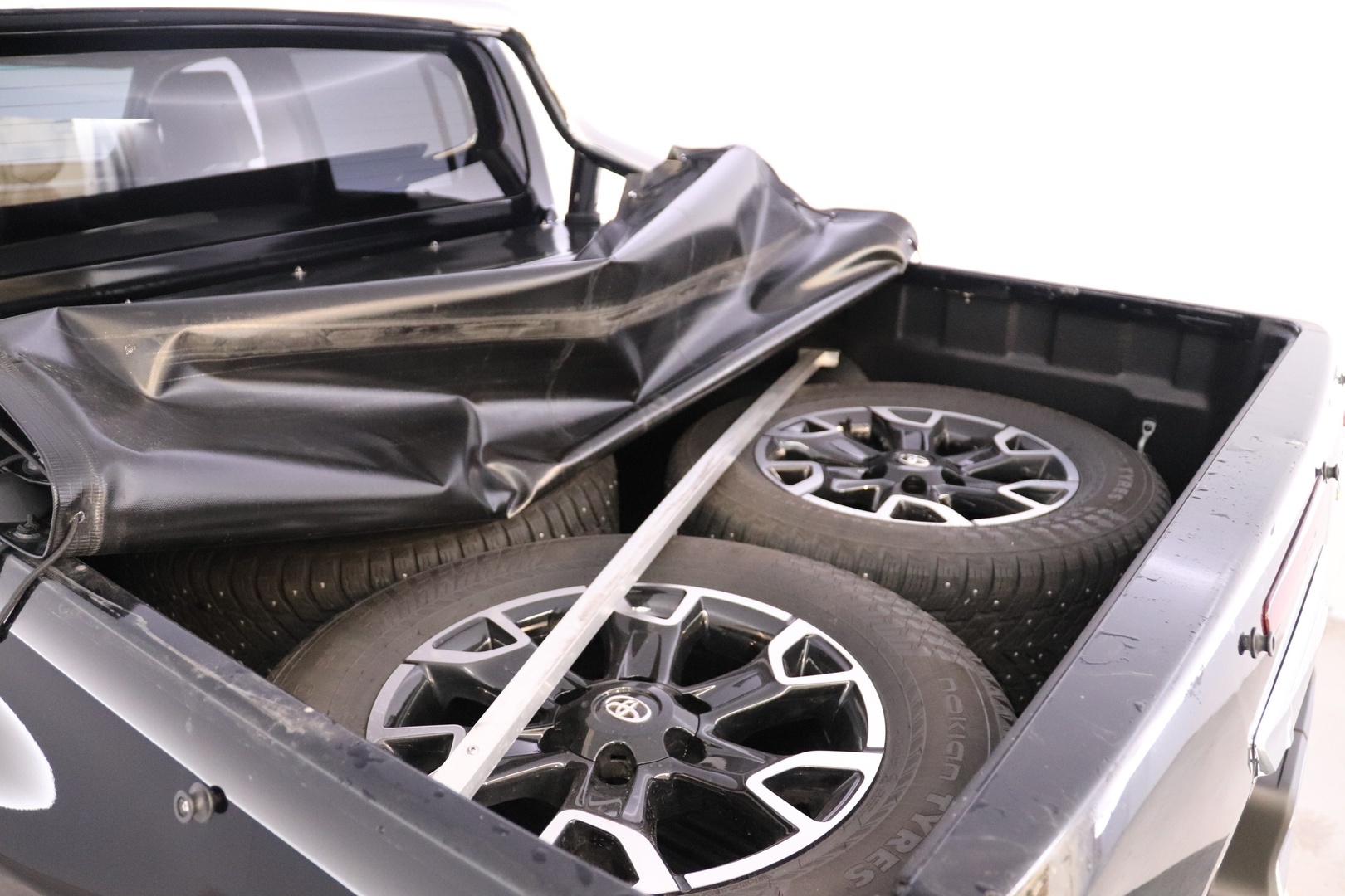 TOYOTA Hilux 2025
