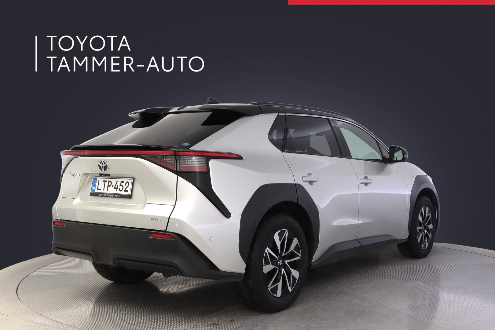 TOYOTA bZ4X 2024