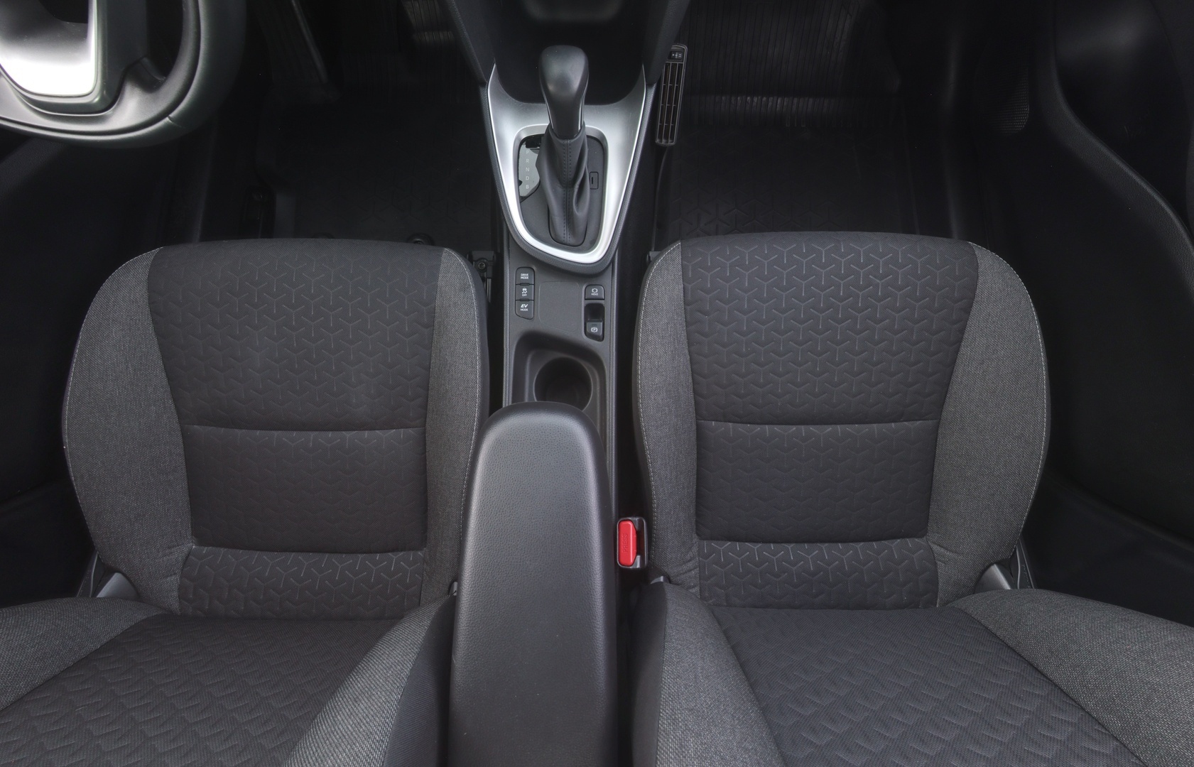 TOYOTA Yaris Cross 2024