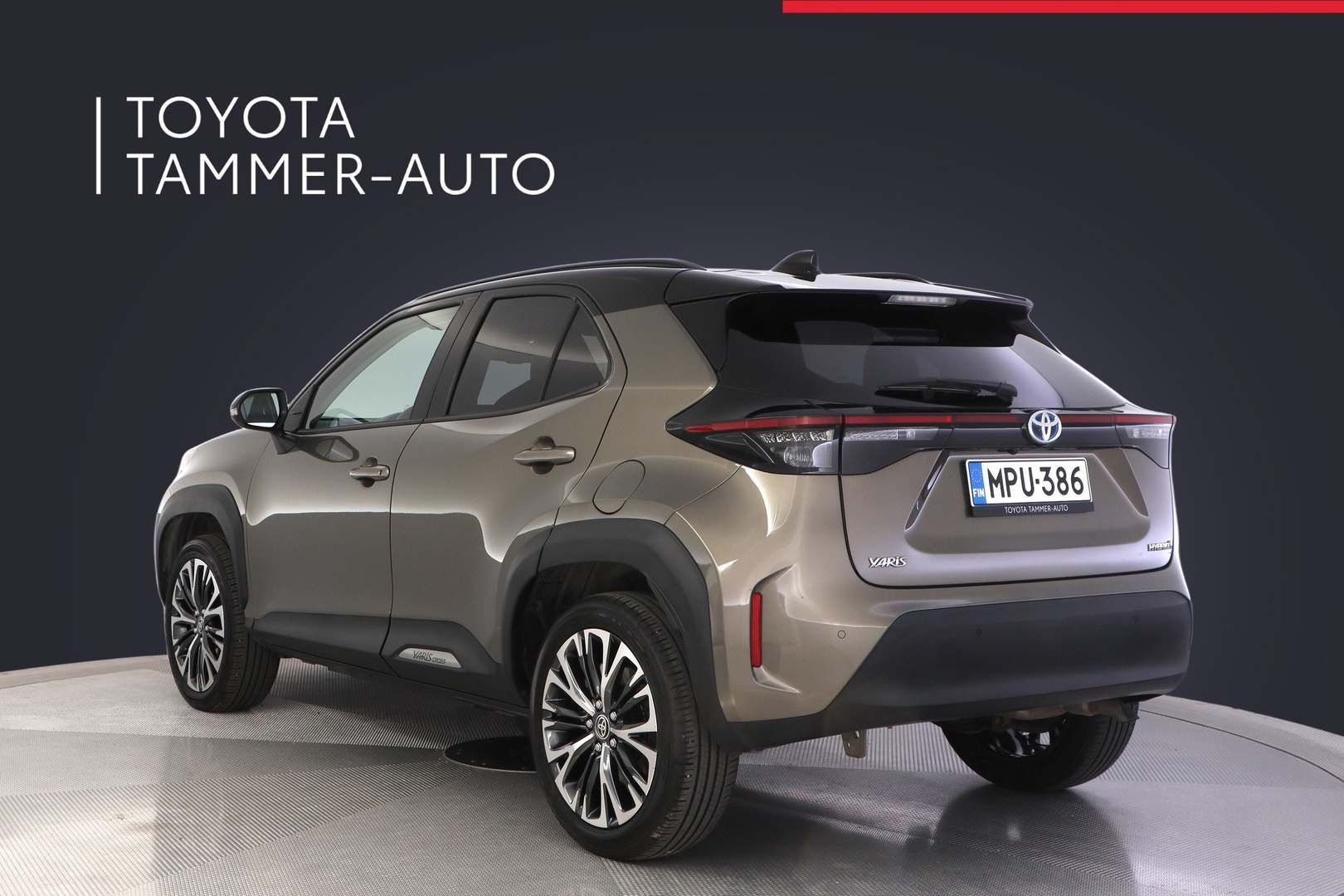 TOYOTA Yaris Cross 2024