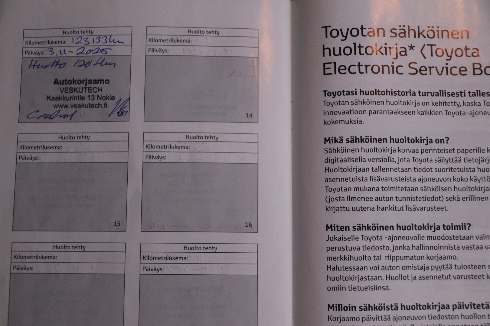 TOYOTA Yaris 2014