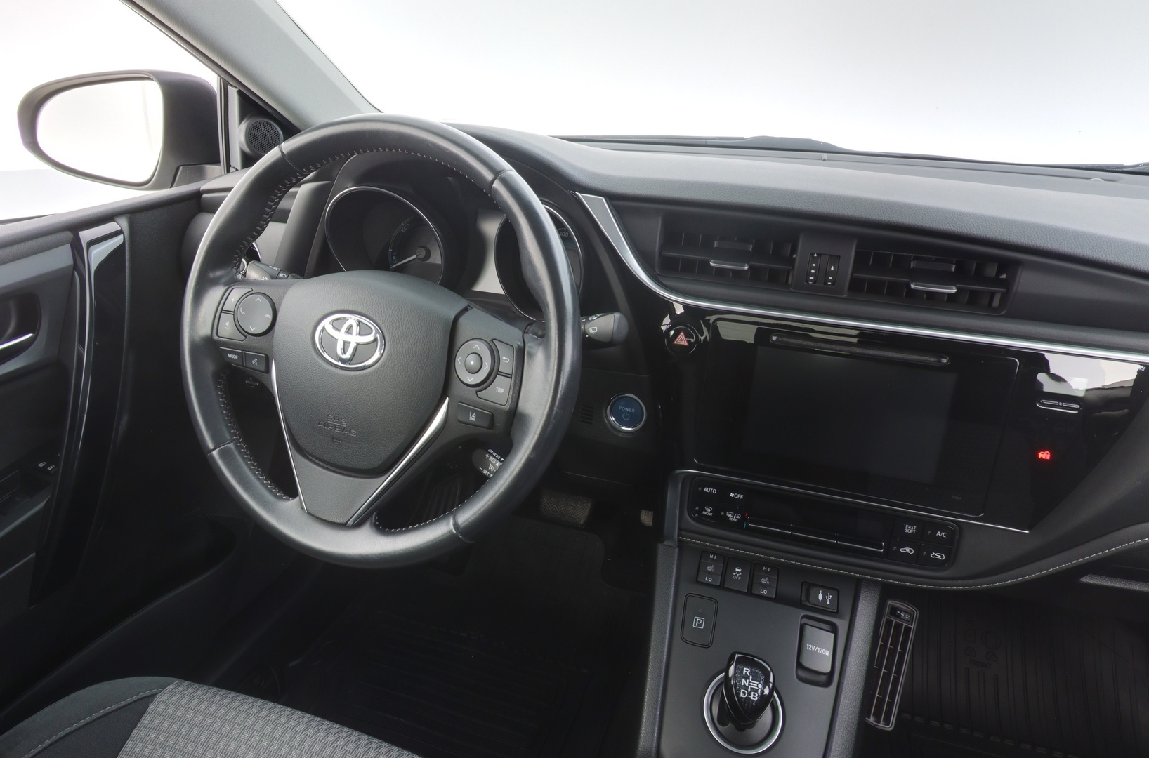 TOYOTA Auris 2018