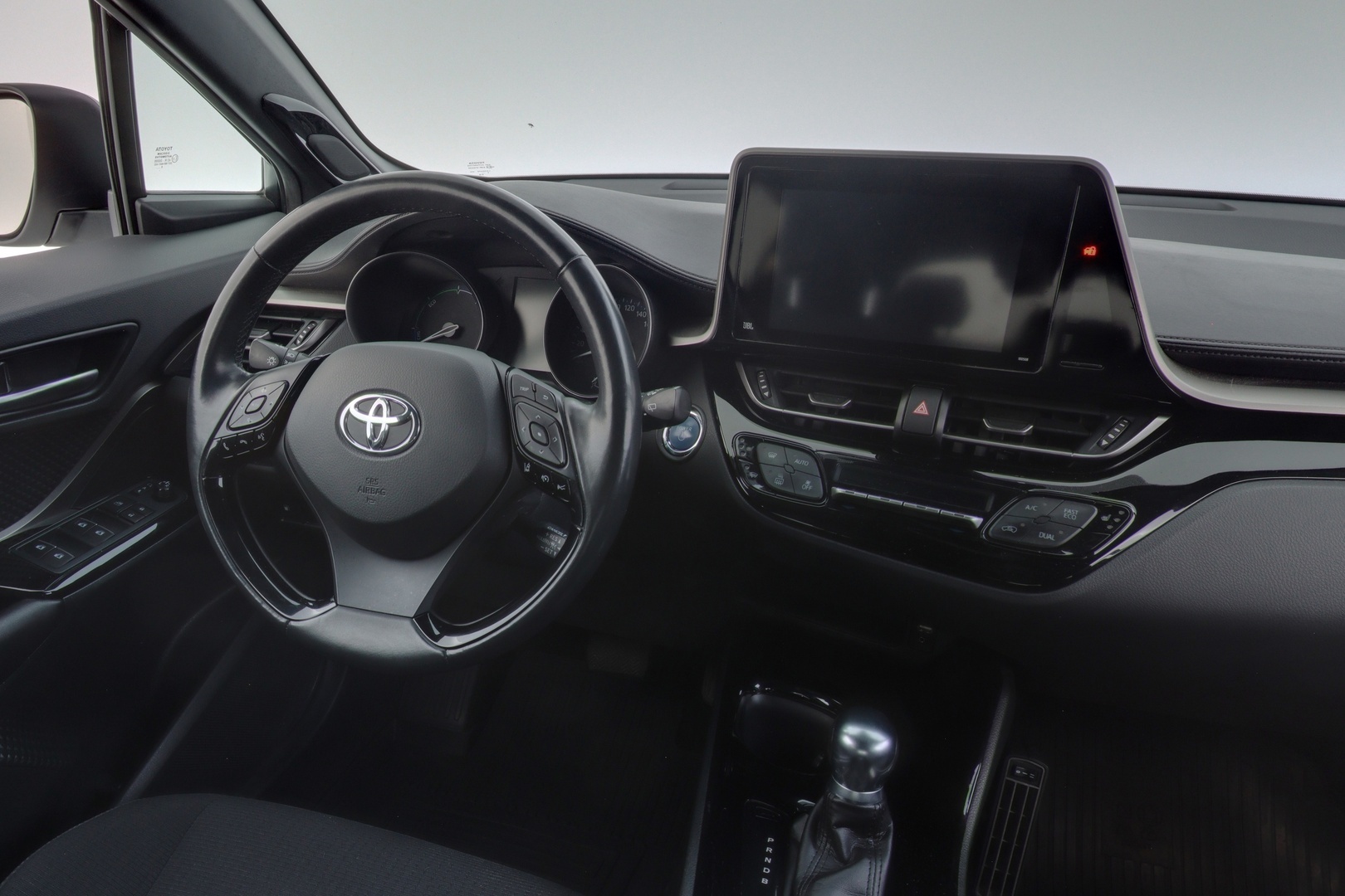 TOYOTA C-HR 2018