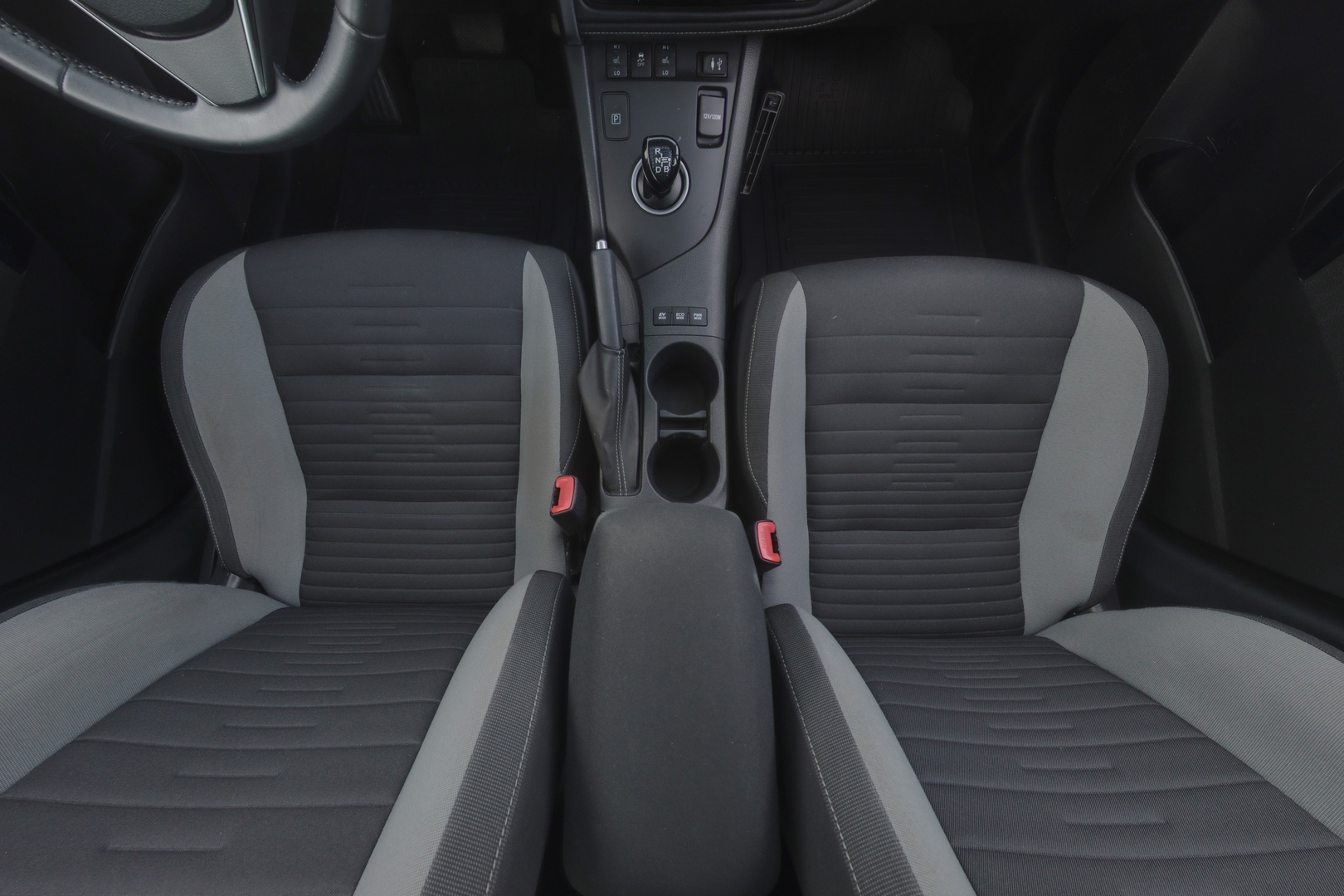 TOYOTA Auris 2015
